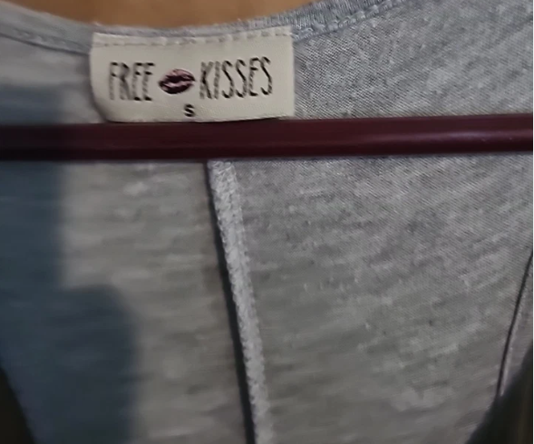 Free Kisses Top