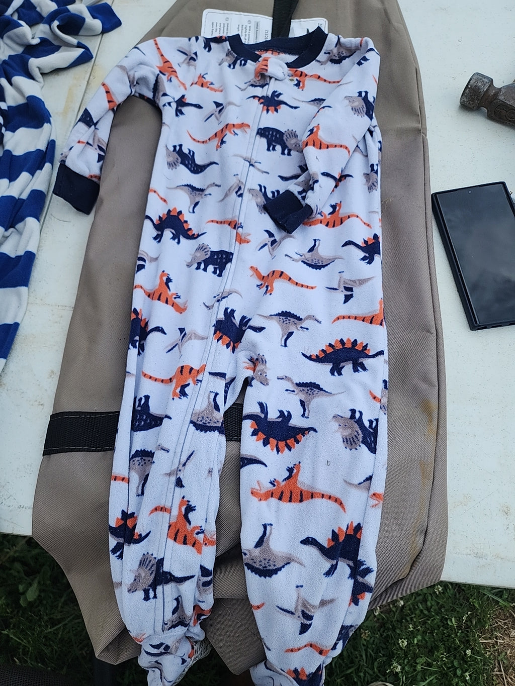 Come Get This Pack And Get One Outfit Extra For Free